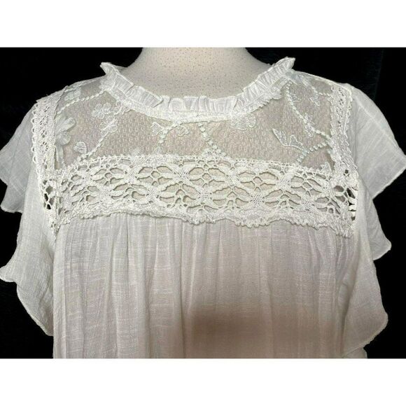 White Ruffled High Neck Blouse Sz M Flutter Sleeve Lace Detail Unique Spectrum - Picture 2 of 7